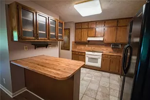 3881 Vicki Ct, Duluth, GA 30096 - Photo 10