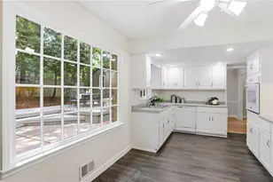 643 Grove Pkwy SE, Marietta, GA 30067 - Photo 8