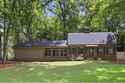 643 Grove Parkway SE, Marietta, GA 30067 - Photo 2