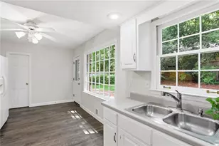 643 Grove Pkwy SE, Marietta, GA 30067 - Photo 10