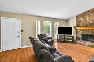 270 Amberwood Dr NW, Lawrenceville, GA 30044 - Photo 10