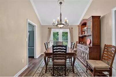 9640 Pine Thicket Way, Roswell, GA 30075 - Photo 10