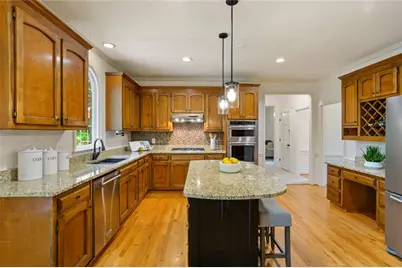 9305 Mackinac Drive, Johns Creek, GA 30022 - Photo 16