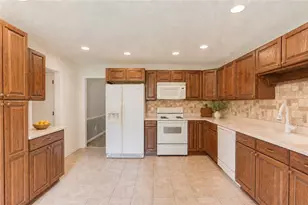 101 Fernwood Ct, Lawrenceville, GA 30043 - Photo 6