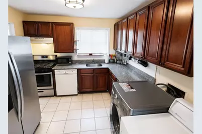 5617 Kingsport Drive NE, Atlanta, GA 30342 - Photo 2