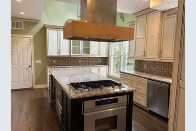 340 Nell Court, Atlanta, GA 30342 - Photo 8