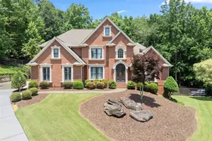 136 Riverview Dr, Suwanee, GA 30024 - Photo 2