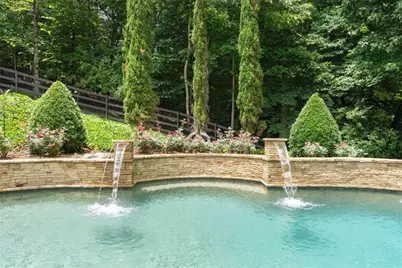 136 Riverview Drive, Suwanee, GA 30024 - Photo 8