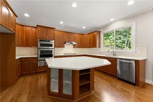 136 Riverview Dr, Suwanee, GA 30024 - Photo 24