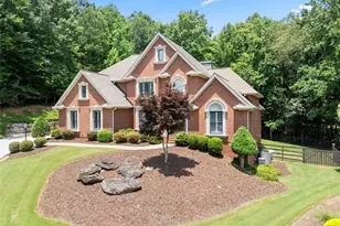 136 Riverview Dr, Suwanee, GA 30024 - Photo 2