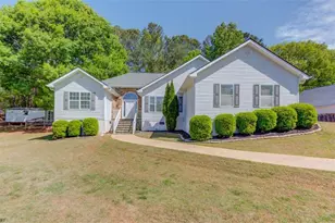 3314 Banks Mountain Dr, Gainesville, GA 30506 - Photo 4