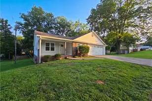 45 Griffith St, Buchanan, GA 30113 - Photo 2