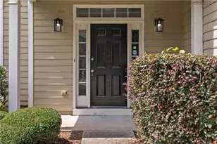 1869 Riverlanding Cir, Lawrenceville, GA 30046 - Photo 2