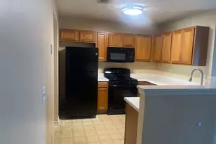 2083 Manhattan Pkwy, Decatur, GA 30035 - Photo 8