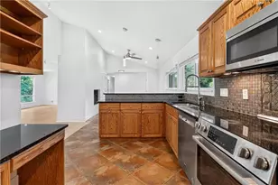6311 Hunting Creek Rd, Atlanta, GA 30328 - Photo 10