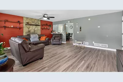 95 S Meadowcliff Circle S, Carrollton, GA 30116 - Photo 6