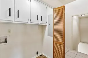 5460 Chanterella Ct SW, Lilburn, GA 30047 - Photo 14