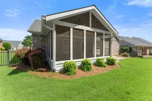 316 Lakeview Bend Cir, Jefferson, GA 30549 - Photo 42