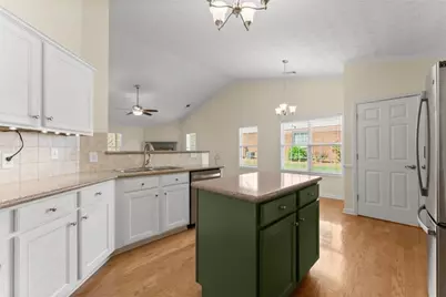 316 Lakeview Bend Circle, Jefferson, GA 30549 - Photo 16