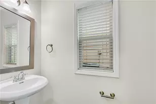 4920 Breezewood Cir, Alpharetta, GA 30004 - Photo 4