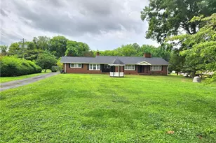 8 Highland Ln, Cartersville, GA 30120 - Photo 2