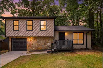 600 Maple Drive, Stone Mountain, GA 30083 - Photo 2