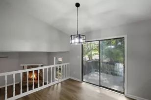 600 Maple Dr, Stone Mountain, GA 30083 - Photo 10