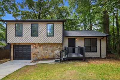 600 Maple Drive, Stone Mountain, GA 30083 - Photo 1