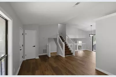 600 Maple Drive, Stone Mountain, GA 30083 - Photo 8