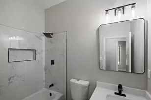 600 Maple Dr, Stone Mountain, GA 30083 - Photo 14