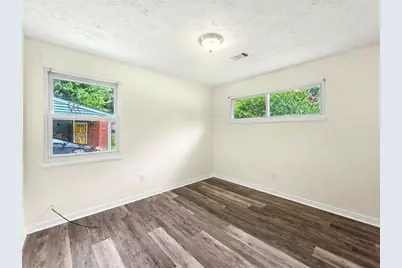 2559 Dale Creek Drive NW, Atlanta, GA 30318 - Photo 20