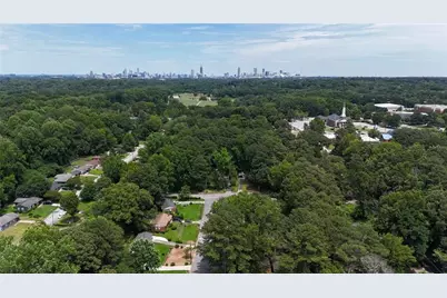 2559 Dale Creek Drive NW, Atlanta, GA 30318 - Photo 40