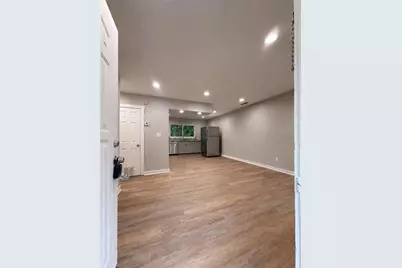 657 Robert E Lee Parkway, Jonesboro, GA 30238 - Photo 2