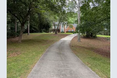 3004 Dogwood Lane, Loganville, GA 30052 - Photo 2