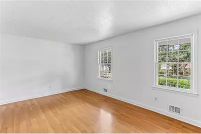 4145 Emerald North Drive, Decatur, GA 30035 - Photo 10