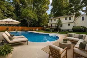 135 Pamela Ct, Fayetteville, GA 30214 - Photo 2