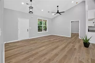 100 Willow Creek Dr, Locust Grove, GA 30248 - Photo 12