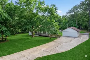 100 Willow Creek Dr, Locust Grove, GA 30248 - Photo 4