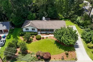 2748 Peppermint Dr, Tucker, GA 30084 - Photo 2