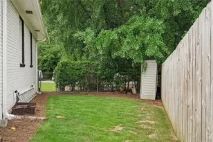 1631 Fearn Cir NE, Brookhaven, GA 30319 - Photo 38