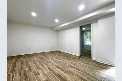 1685 Dunwoody Place NE #Bottom, Atlanta, GA 30324 - Photo 8