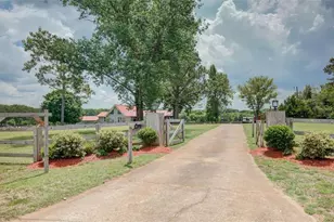 335 Old Farm Rd, Fayetteville, GA 30215 - Photo 10
