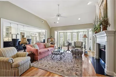 807 Village Greene NW, Marietta, GA 30064 - Photo 6