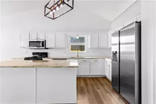 1525 Keystone Dr, Suwanee, GA 30024 - Photo 14