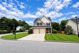 137 Darby Run Dr, Hiram, GA 30141 - Photo 2