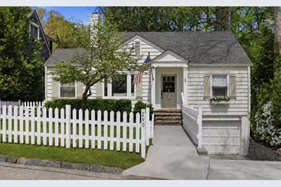 240 Eureka Drive NE, Atlanta, GA 30305 - Photo 1