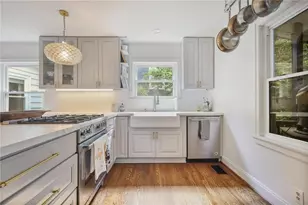 240 Eureka Dr NE, Atlanta, GA 30305 - Photo 12