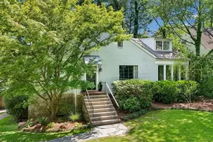 2069 Edinburgh Terrace NE, Atlanta, GA 30307 - Photo 4
