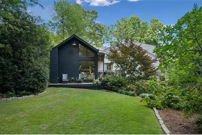 2069 Edinburgh Terrace NE, Atlanta, GA 30307 - Photo 2
