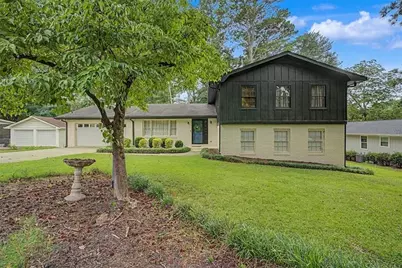 2204 Pine Point Drive, Lawrenceville, GA 30043 - Photo 2